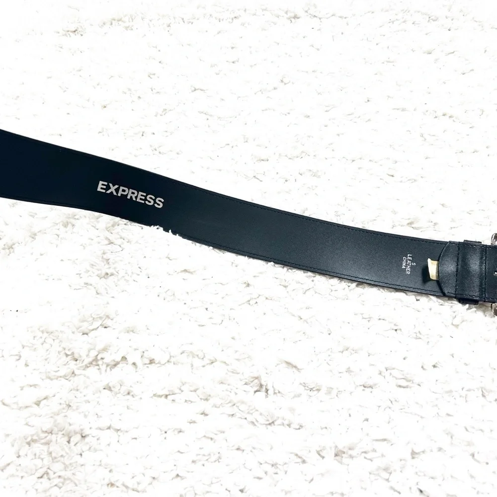 Express Solid Black Vintage Women’s Leather Belt Wide Size Small Silver Buckle